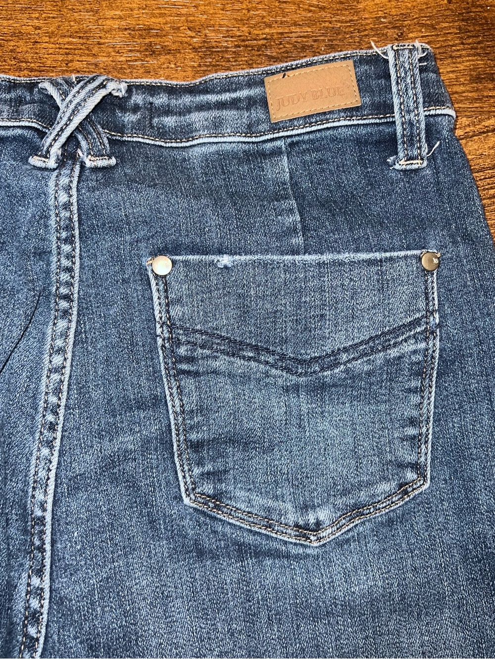 Judy Blue Wide Leg Cropped Jeans High Waist Stretch Frayed Hem Denim Size 29 - Picture 4 of 6
